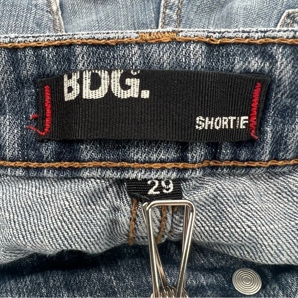 BDG Cuffed Hem Distressed Jean Shorts Size 29 Women's - Picture 2 of 5